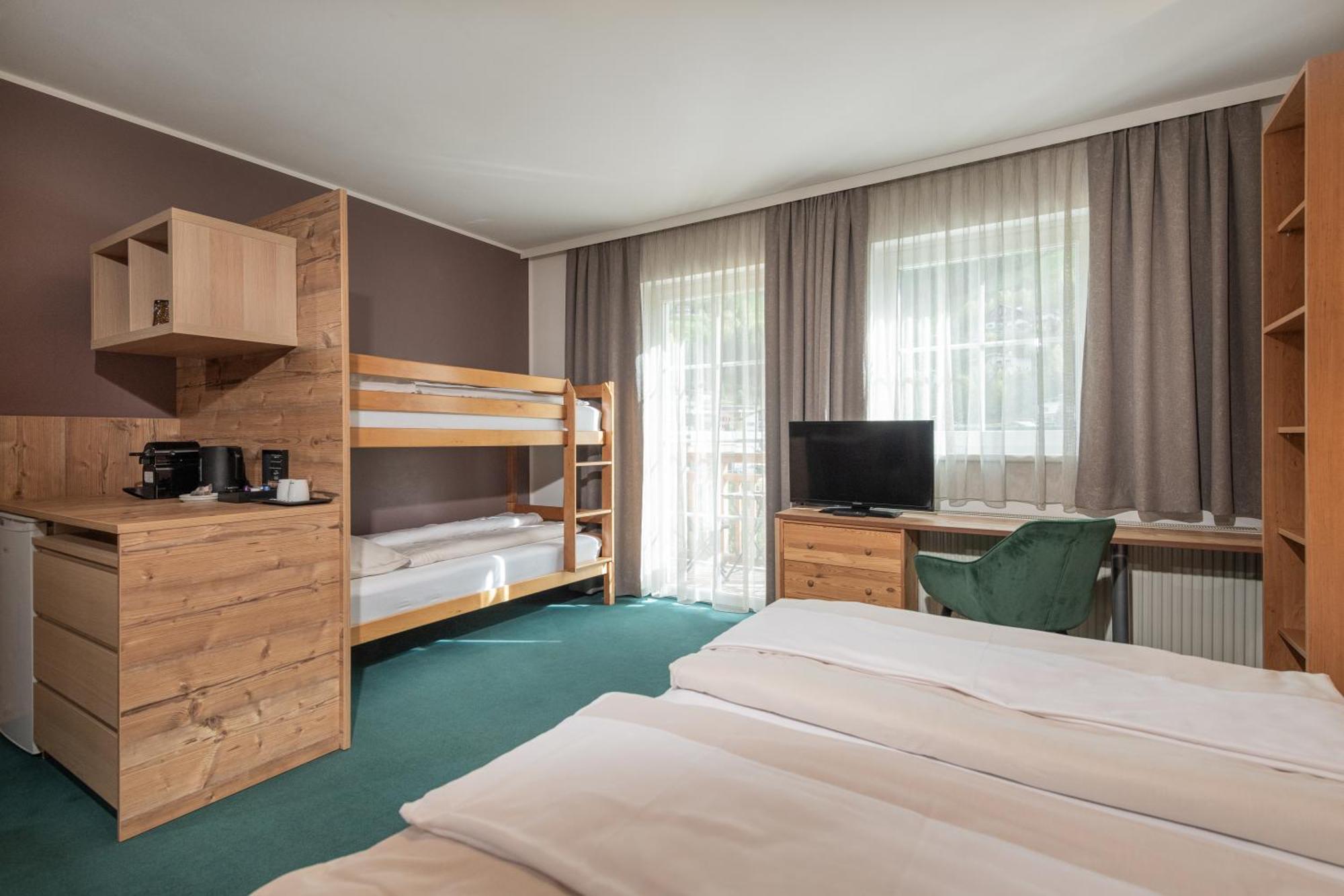 Alpenparks Hotel Montana Matrei in Osttirol Habitación foto