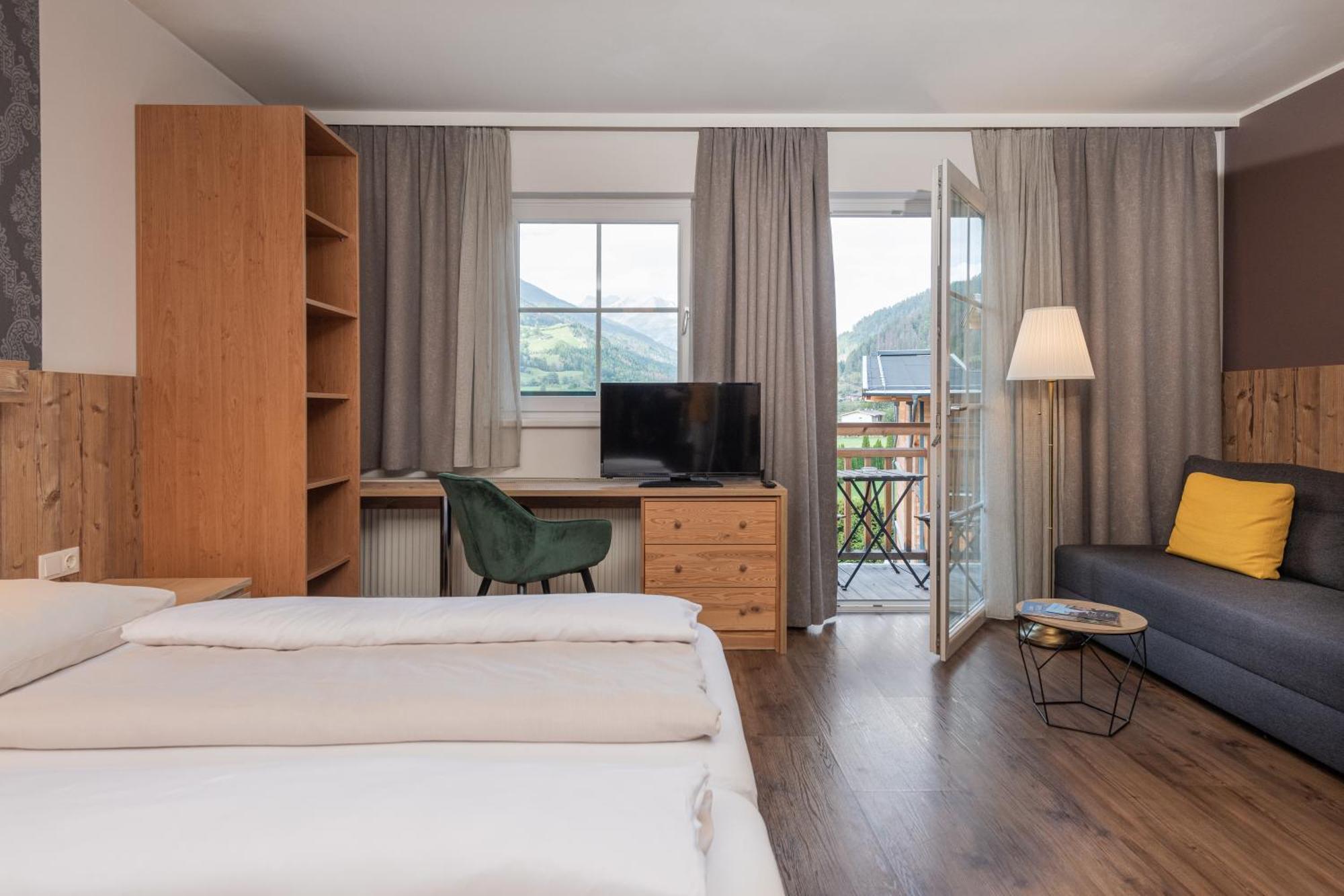Alpenparks Hotel Montana Matrei in Osttirol Habitación foto