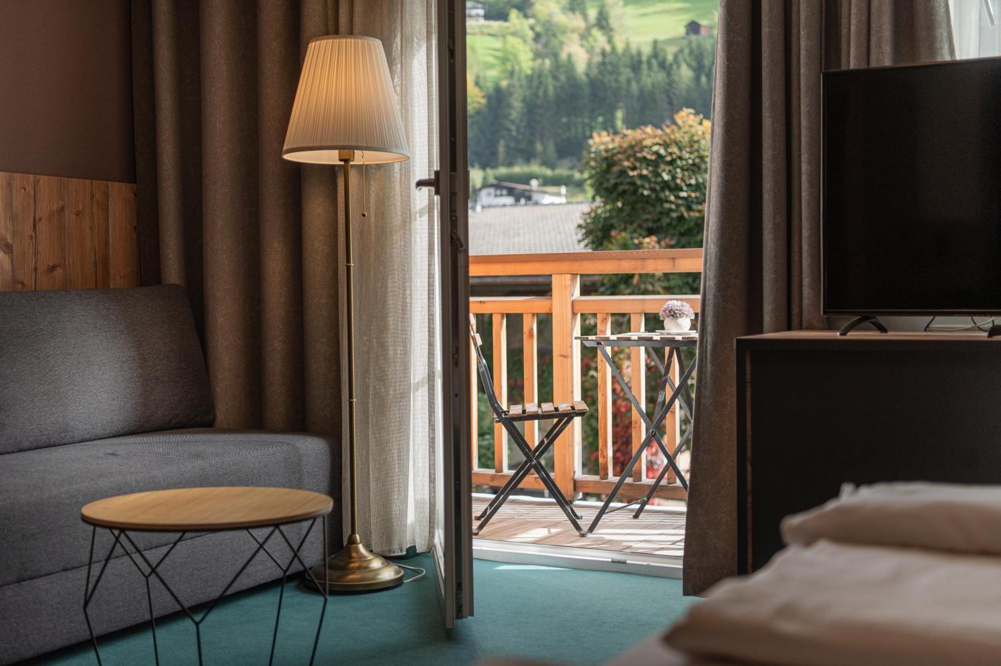 Alpenparks Hotel Montana Matrei in Osttirol Habitación foto