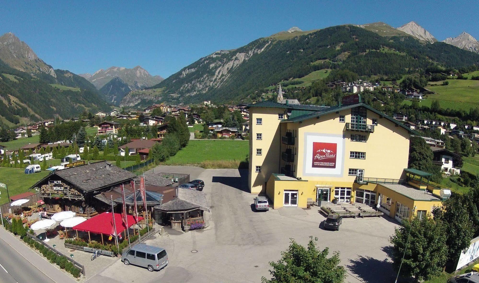 Alpenparks Hotel Montana Matrei in Osttirol Exterior foto